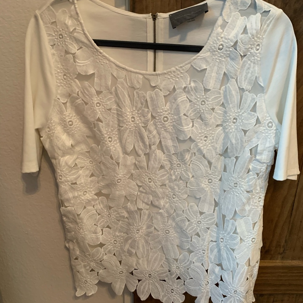 Anthropologie white lace flower top